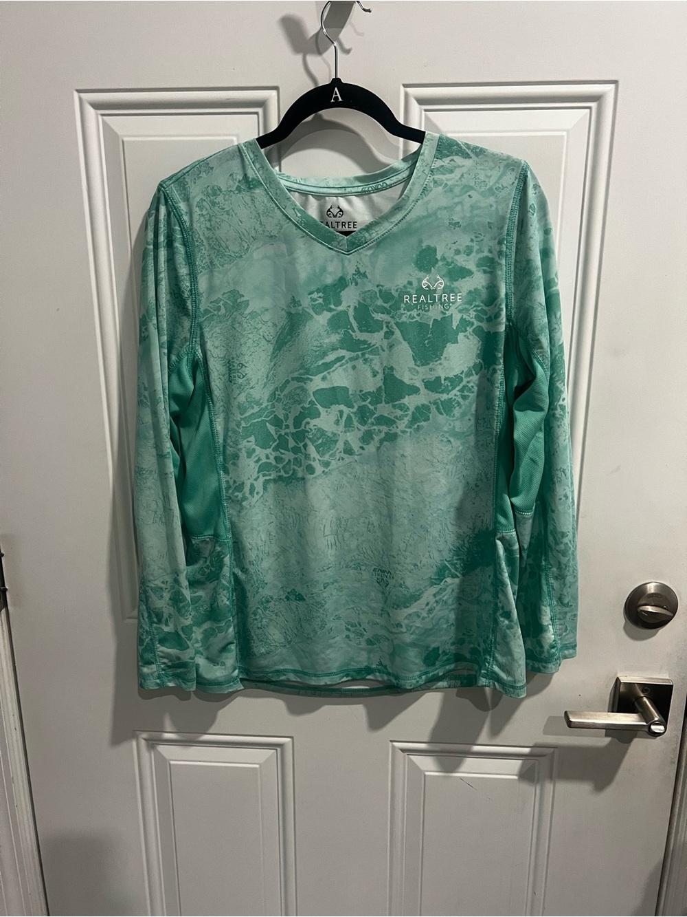 Realtree Women's Long Sleeve Performance Tee in Aqua